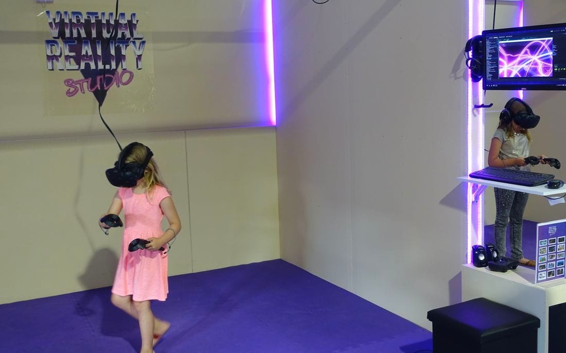 Picture by Auckland for Kids: Virtual Reality Studio 