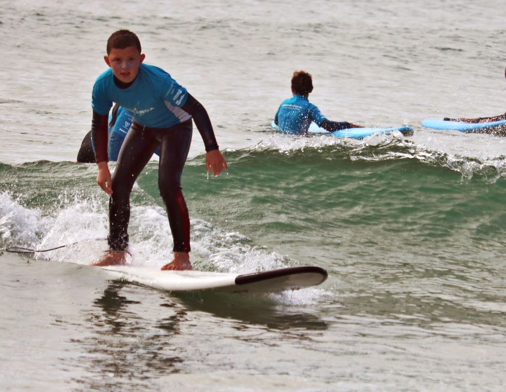 Frankie surfing