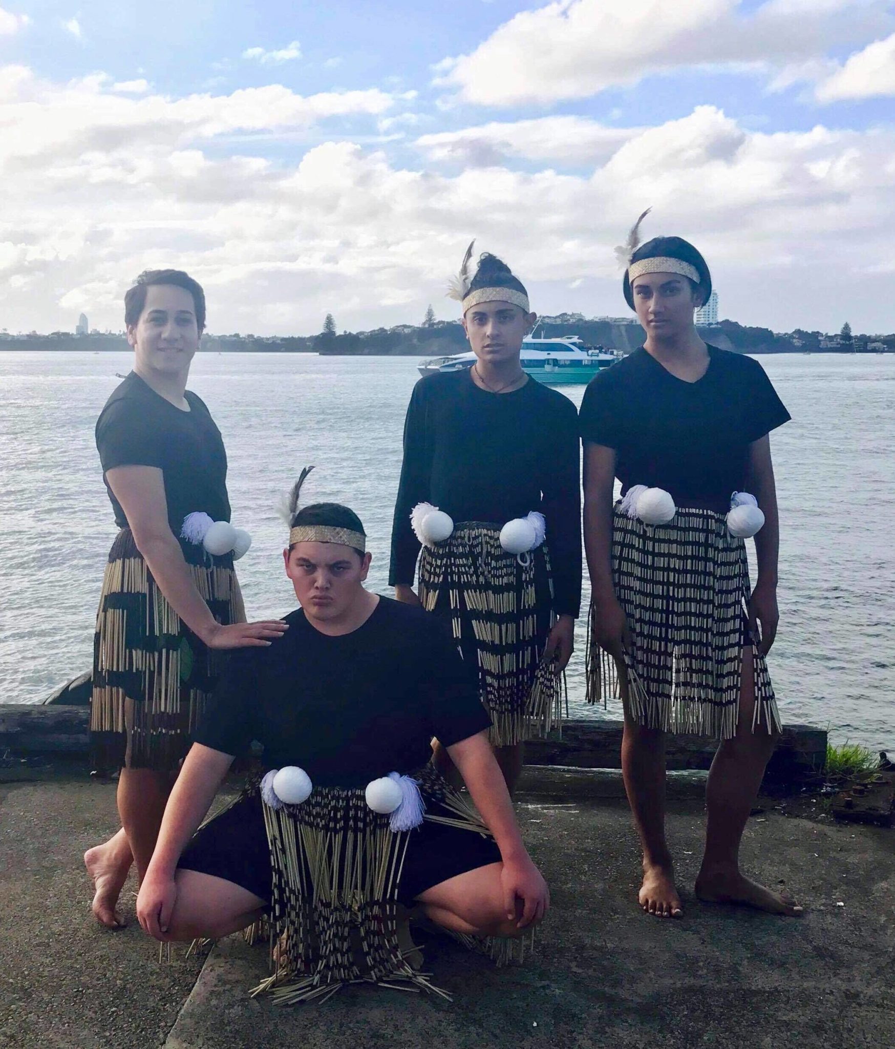 Poi Queens - AUCKLAND FOR KIDS