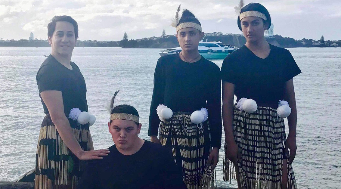 Poi Queens - AUCKLAND FOR KIDS