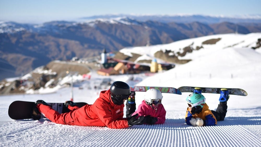 Kids snowboard lesson at Cardrona Alpine Resort in New Zealand - AUCKLAND FOR KIDS