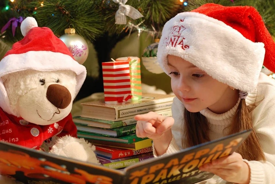 Christmas story with bear and girl
