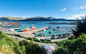 lyttelton-with-the-laura-bassi-icebreaker-centre