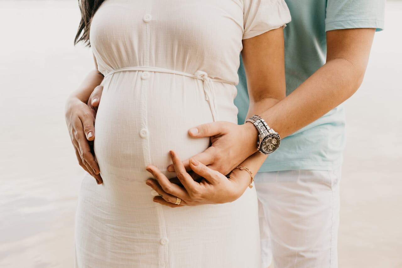 Pregnant women with her partner
